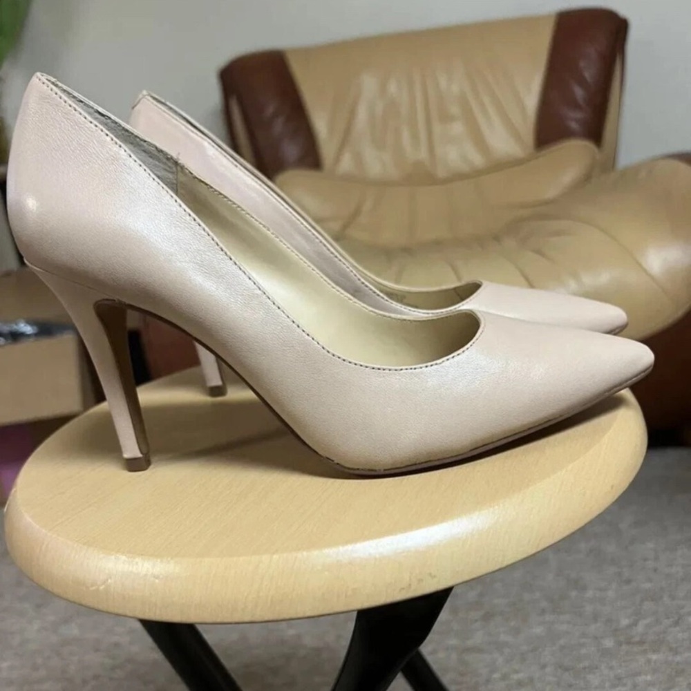 Vince Camuto Kain Pointed Toe Pump, Nude Leather, Womens.